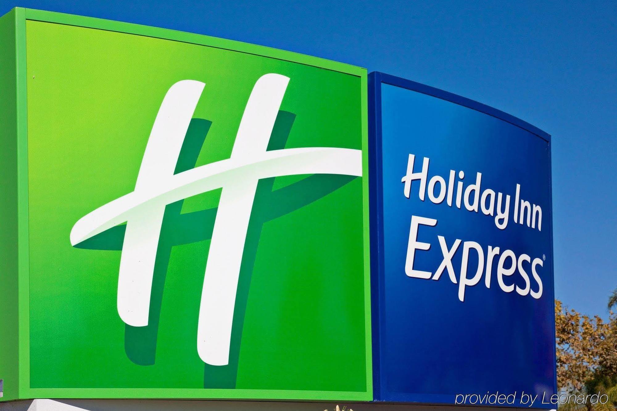 Hotel Xola Trademark Collection By Wyndham Moreno Valley Exterior photo